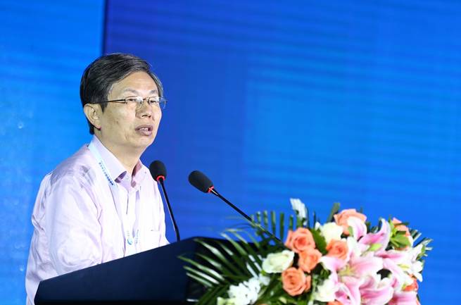 華北電力大學教授曾鳴